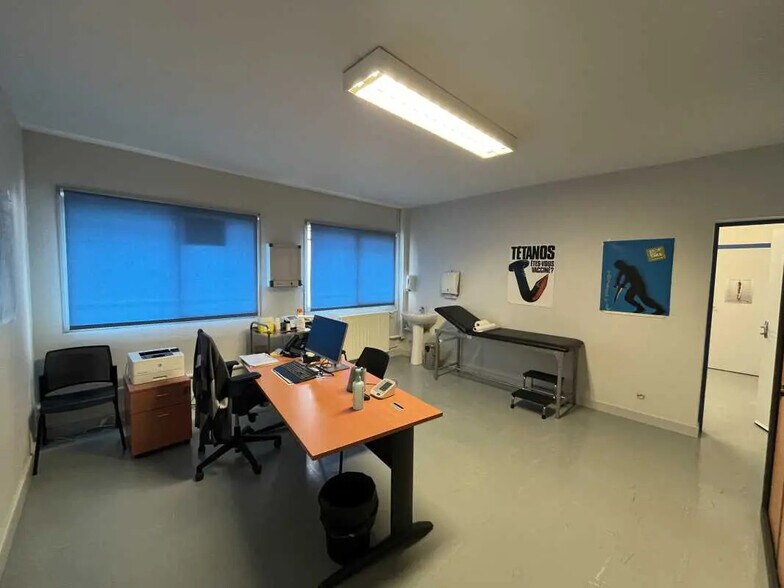 Bureau dans Ingré à louer - Photo de l’immeuble – Image 1 sur 6