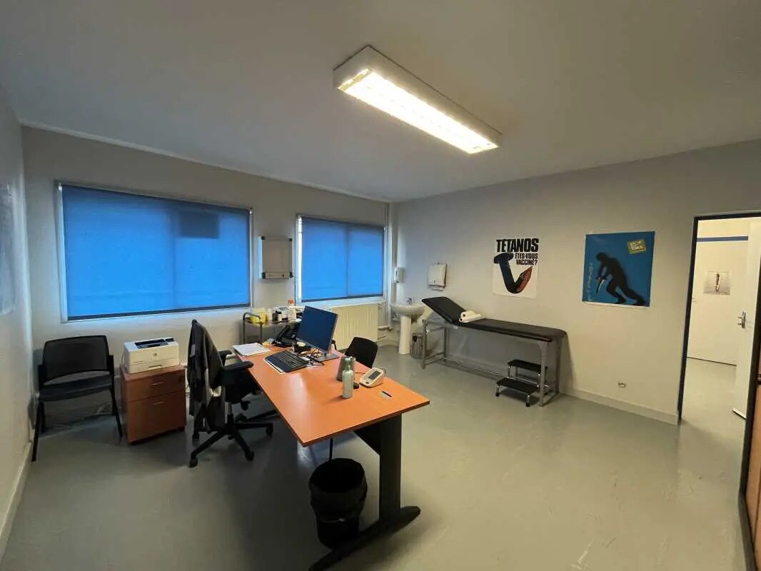 Bureau dans Ingré à louer Photo de l’immeuble– Image 1 sur 7