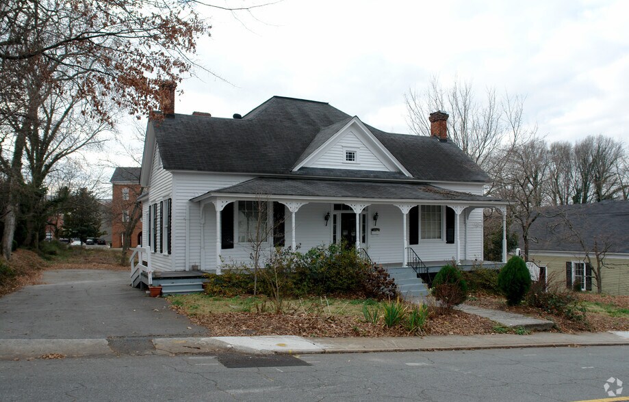 274 Washington Ave, Marietta, GA à louer - Photo de l’immeuble – Image 1 sur 9
