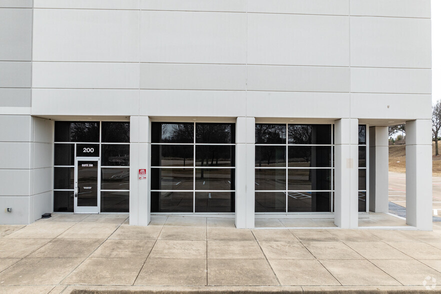 510 N Peachtree Rd, Mesquite, TX à louer - Photo de l’immeuble – Image 3 sur 8