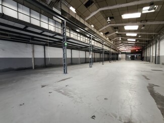 Plus de détails pour Industriel/Logistique à louer