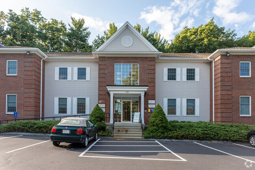 68 Tadmuck Rd, Westford, MA à louer - Photo de l’immeuble – Image 2 sur 8