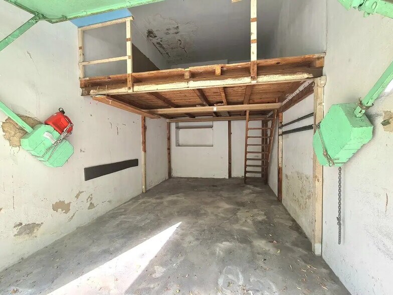 Industriel/Logistique dans Nice à louer - Photo de l’immeuble – Image 2 sur 7