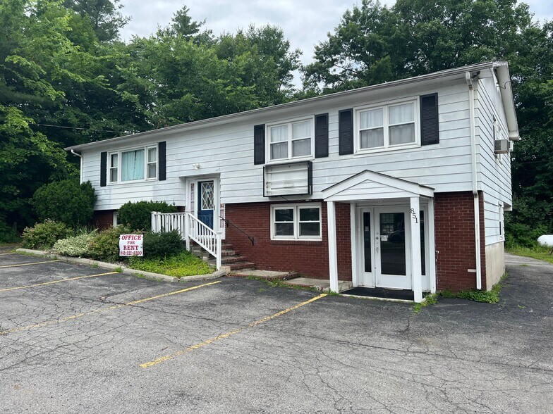 851 Route 82, Hopewell Junction, NY à louer - Photo de l’immeuble – Image 1 sur 8