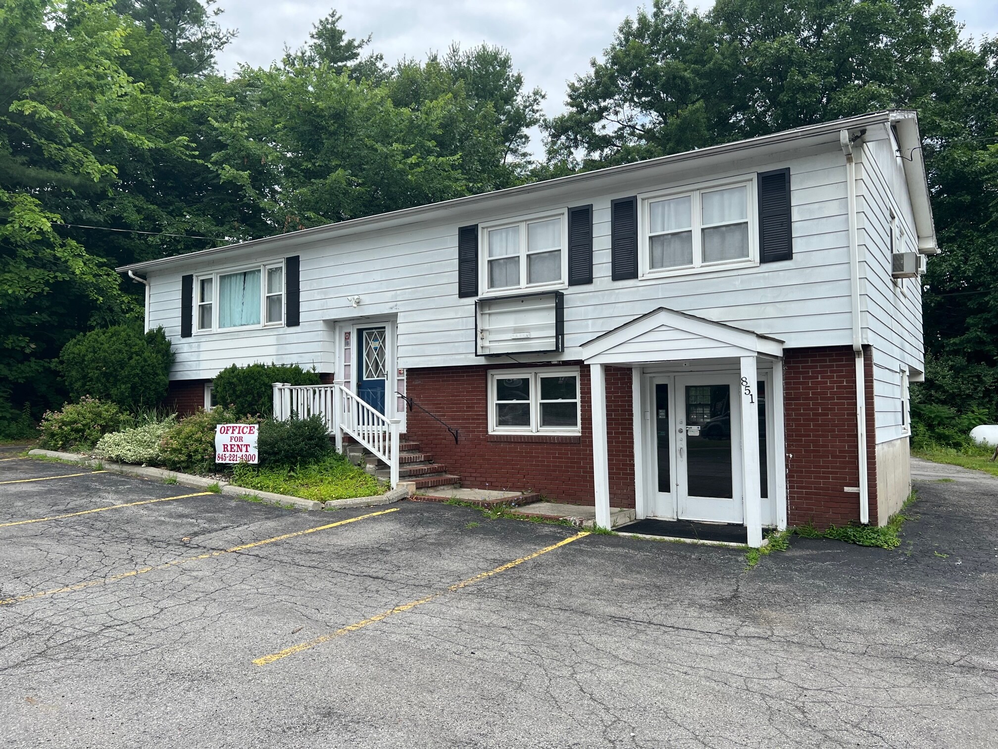 851 Route 82, Hopewell Junction, NY à louer Photo de l’immeuble– Image 1 sur 9