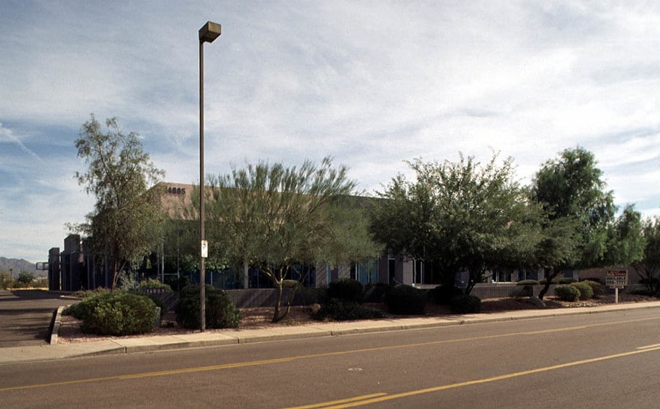 14885 N 83rd Pl, Scottsdale, AZ à louer - Photo de l’immeuble – Image 3 sur 7