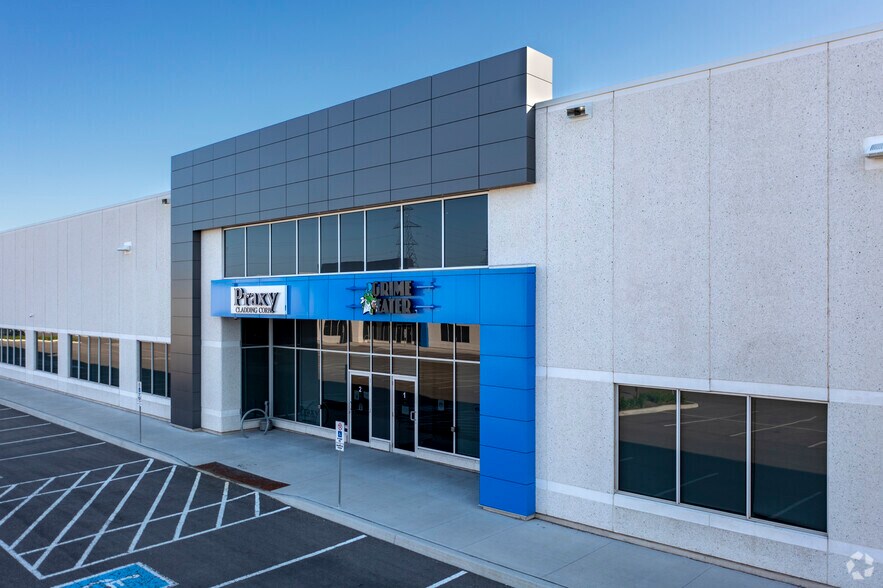 3610 Odyssey Dr, Mississauga, ON à louer - Photo de l’immeuble – Image 3 sur 4