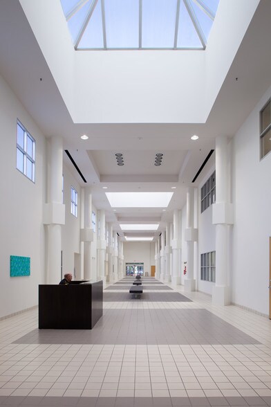 1111-1211 Highway 6, Sugar Land, TX à louer - Photo intérieure – Image 3 sur 11