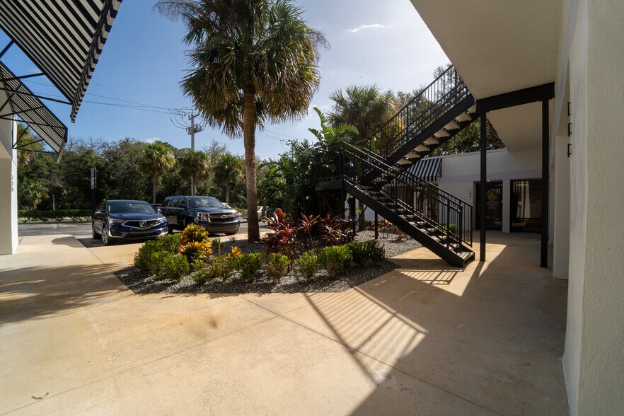 4440 N Oceanshore Blvd, Flagler Beach, FL à louer - Photo de l’immeuble – Image 3 sur 26
