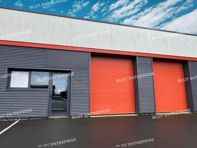 Plus de détails pour Bureau, Industriel/Logistique à louer