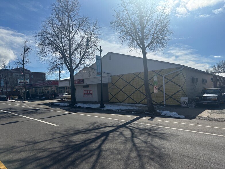 62-64 E High St, Pottstown, PA à louer - Photo de l’immeuble – Image 2 sur 12