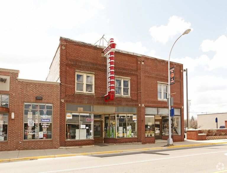 113 W Main St, Brighton, MI à louer - Photo de l’immeuble – Image 2 sur 3