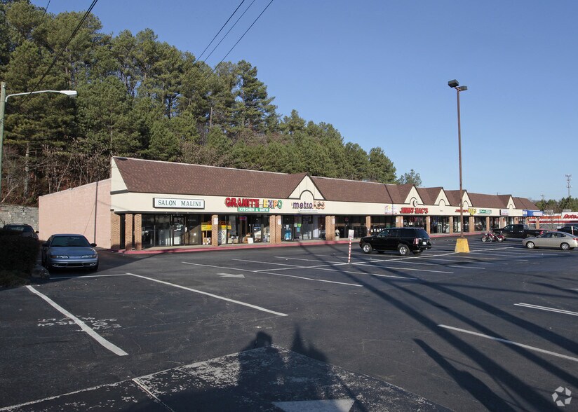 3205 Canton Rd NE, Marietta, GA à louer - Photo principale – Image 1 sur 10