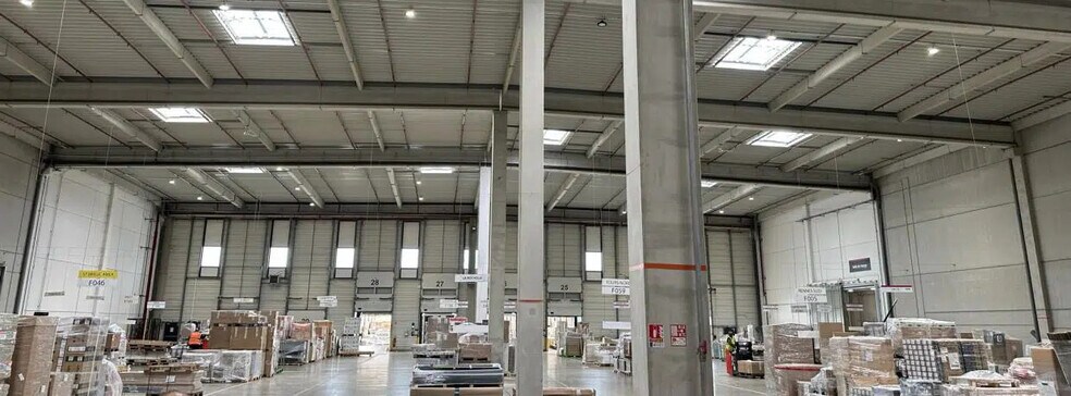 Industriel/Logistique dans Saint-Léger-de-Linières à louer - Photo de l’immeuble – Image 3 sur 5