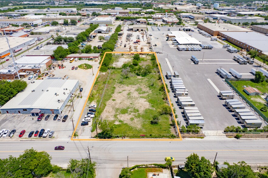 1203 Gembler Rd, San Antonio, TX à vendre - Photo de l’immeuble – Image 1 sur 6