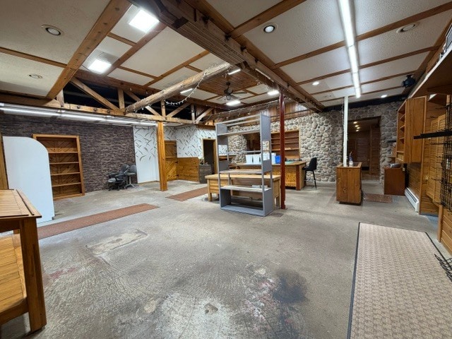 3001 Michigan Ave, Stevens Point, WI à vendre Photo intérieure– Image 1 sur 20