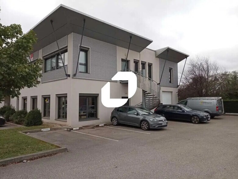 119 Route D'Heyrieux, Saint-Priest à louer - Photo de l’immeuble – Image 2 sur 17