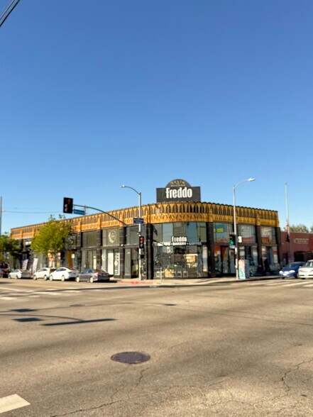 269-275 S Western Ave, Los Angeles, CA à vendre - Photo de l’immeuble – Image 1 sur 36