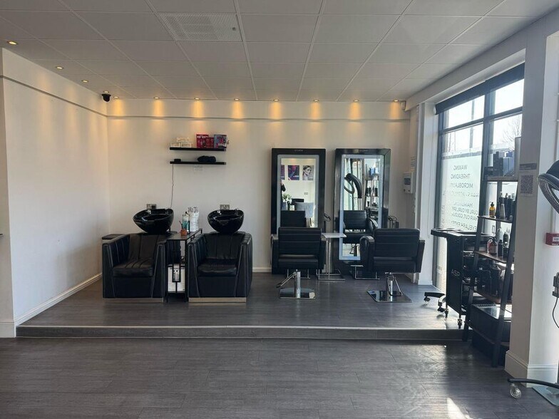 198 Sandhills Av, Leicester à vendre - Photo de l’immeuble – Image 3 sur 22