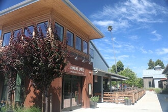 114 Tank Farm Rd, San Luis Obispo, CA à louer Photo de l’immeuble– Image 1 sur 25