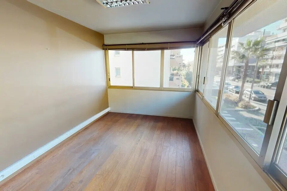 Bureau dans Le Cannet à louer Photo intérieure– Image 1 sur 6