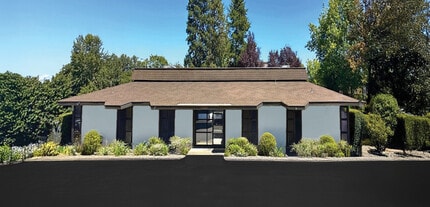 13030 Military Rd S, Tukwila, WA à louer Photo de l’immeuble– Image 1 sur 2