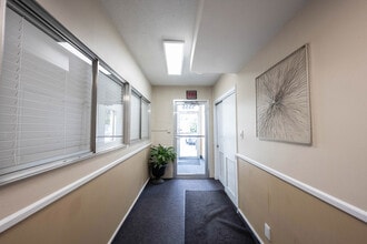 5555 N Tacoma Ave, Indianapolis, IN à louer Hall d’entrée– Image 2 sur 12