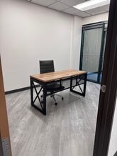 4740 Green River Rd, Corona, CA à louer Photo intérieure– Image 1 sur 6