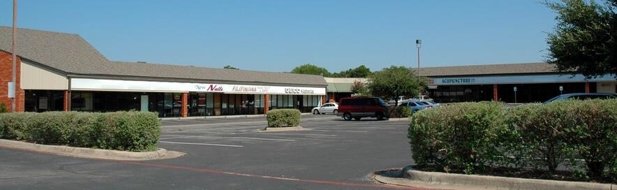 209 Bedford Rd, Bedford, TX à louer Photo de l’immeuble– Image 1 sur 21