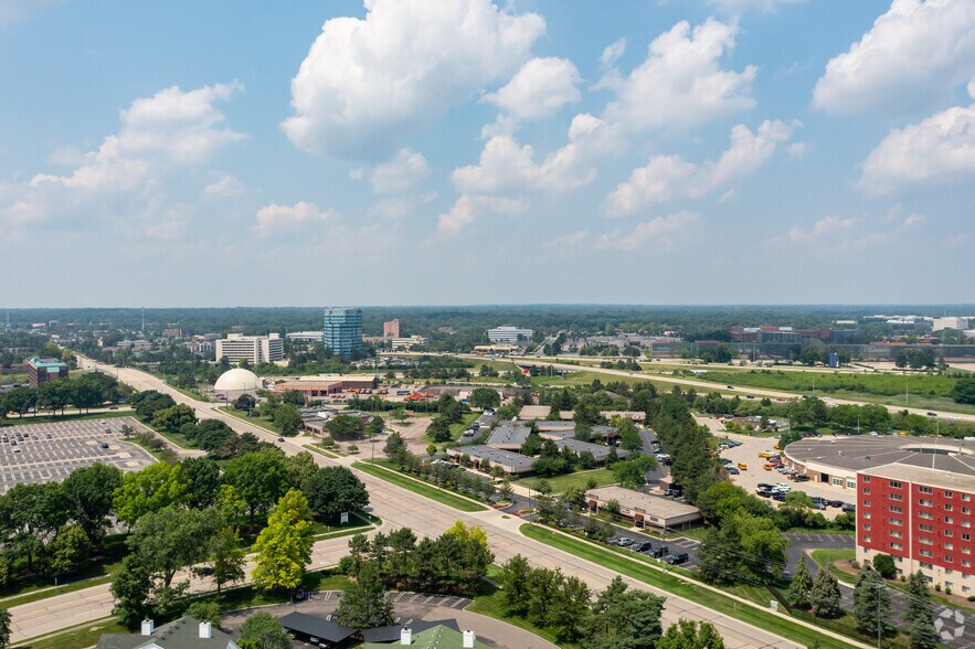 27692-27700 Franklin Rd, Southfield, MI à vendre - Aérien – Image 3 sur 8