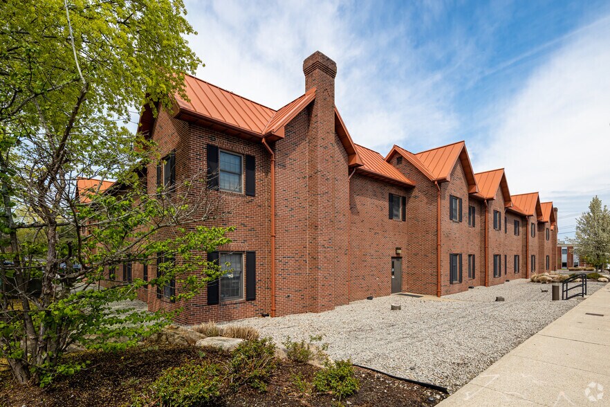 851 Main St, Weymouth, MA à louer - Photo principale – Image 1 sur 38