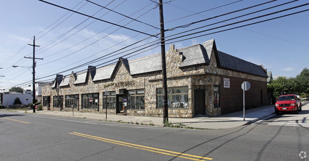 900-920 Rockaway Ave, Valley Stream, NY à louer - Photo de l’immeuble – Image 3 sur 8