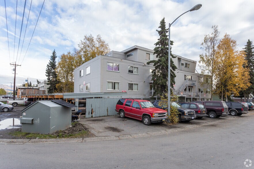 101 Bunnell St, Anchorage, AK à vendre - Photo principale – Image 1 sur 3