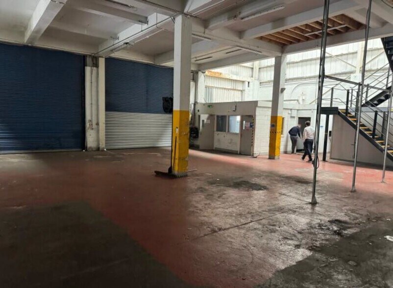 Mosley Rd, Manchester à louer - Photo de l’immeuble – Image 3 sur 4