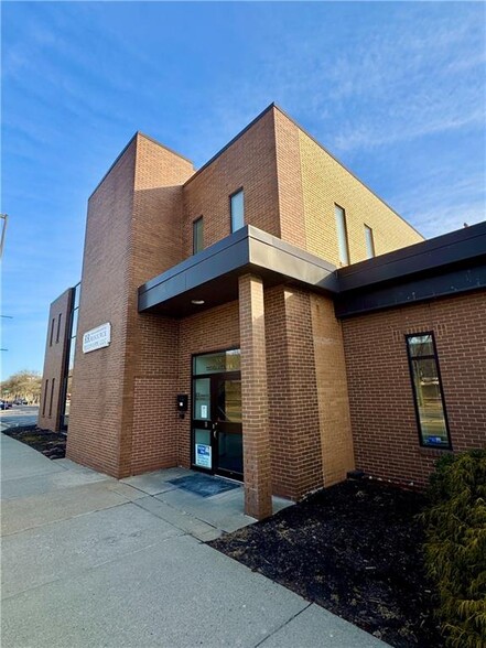 88 E Tioga Ave, Corning, NY à louer - Photo de l’immeuble – Image 2 sur 2
