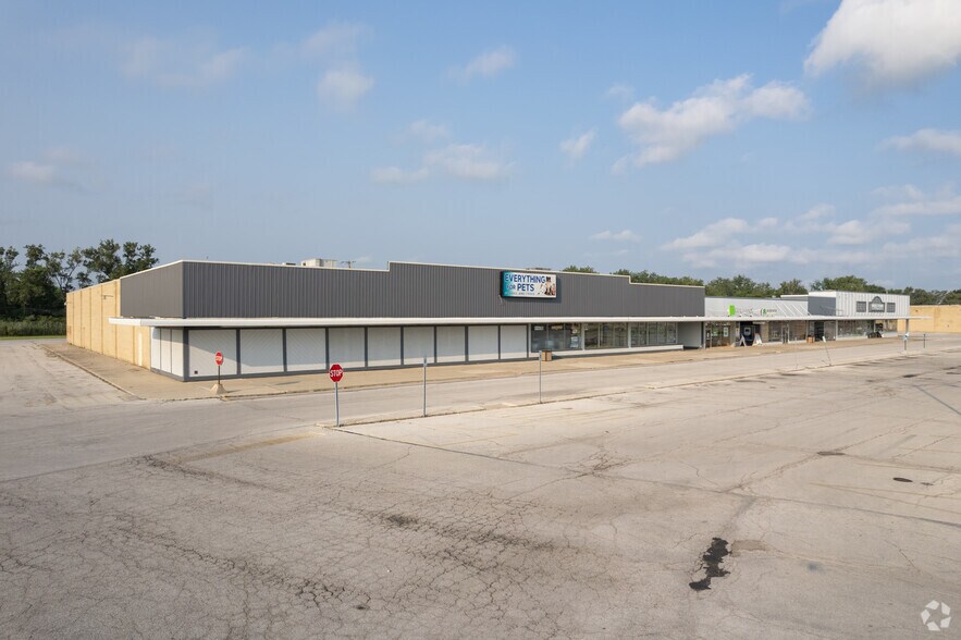 2500-2584 Woodville Rd, Northwood, OH à louer - Photo principale – Image 1 sur 4