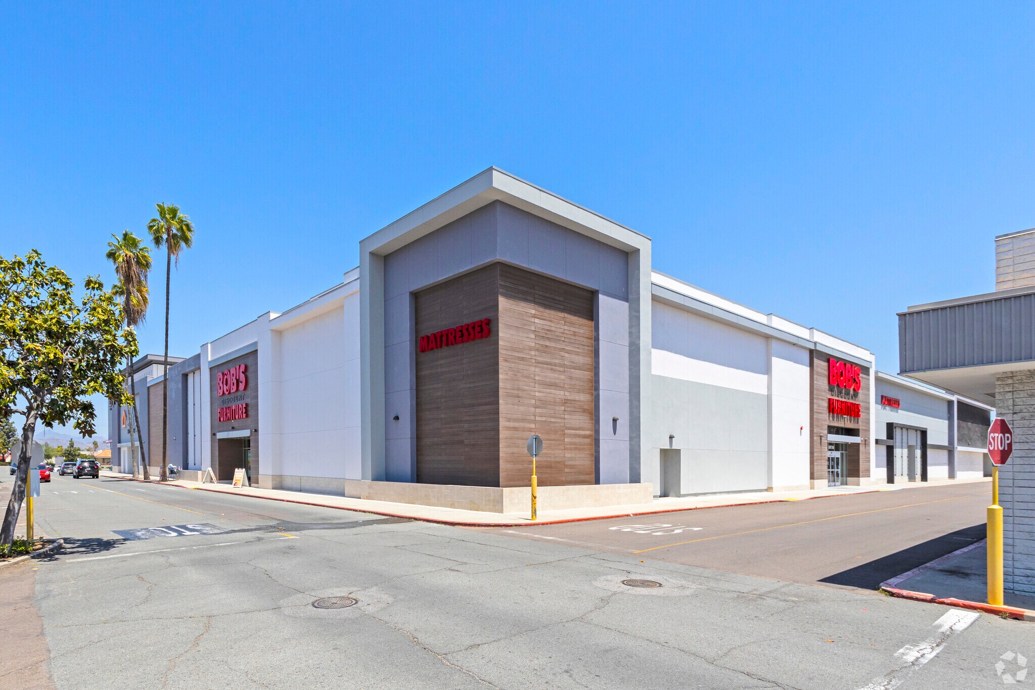 415-761 Parkway Plaza, El Cajon, CA à louer Photo de l’immeuble– Image 1 sur 18