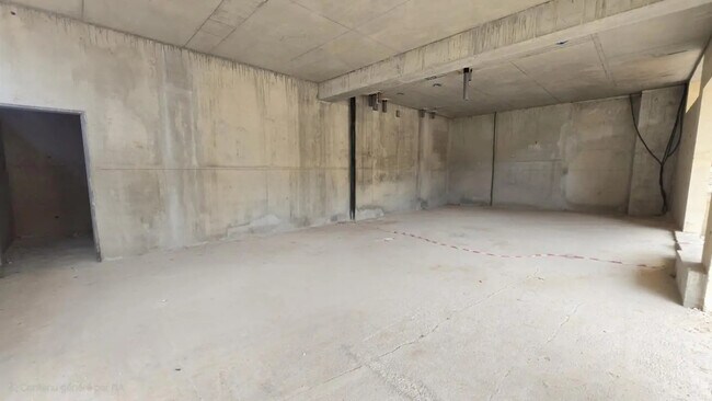 Plus de détails pour Local d’activités à vendre