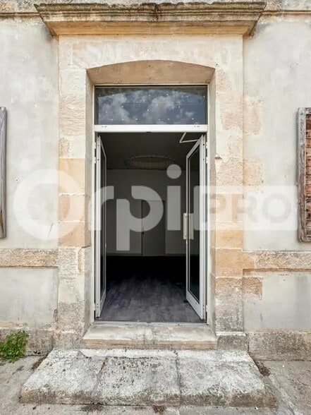 Local commercial dans Saint-Martin-de-Ré à louer - Photo de l’immeuble – Image 2 sur 15