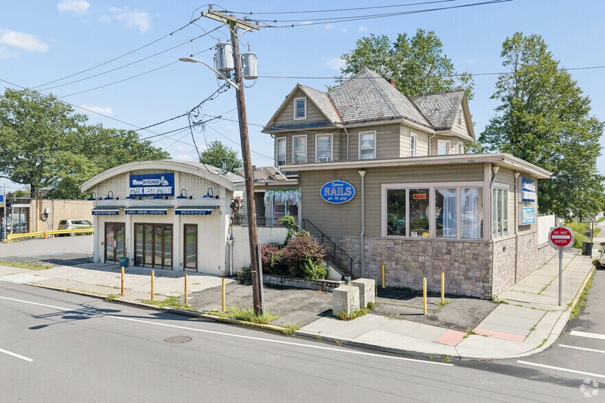 Elmwood Park, NJ portefeuille de 3 biens à vendre sur LoopNet.fr - Photo de l’immeuble – Image 1 sur 22