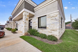 2743 Imperia Dr, Sugar Land, TX à louer Photo de l’immeuble– Image 2 sur 19