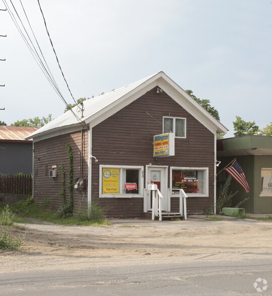 53 Main St, Queensbury, NY à vendre - Photo principale – Image 2 sur 2