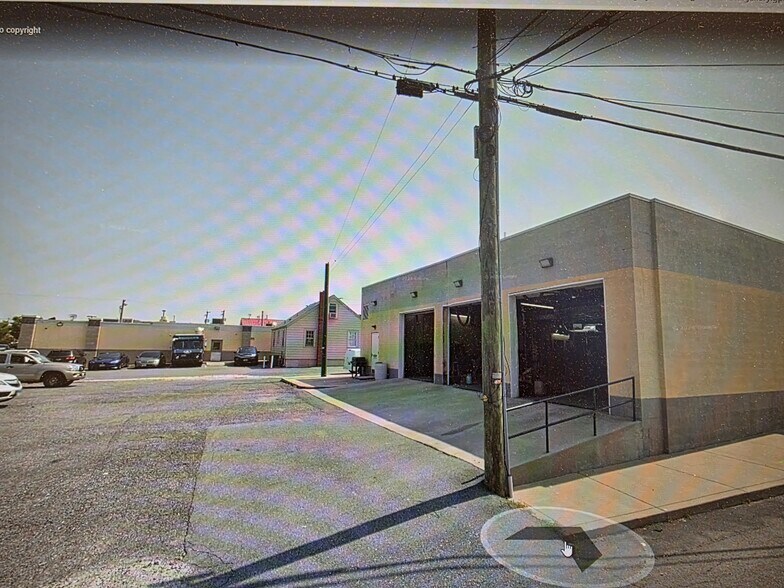 15520 Old Columbia Pike, Burtonsville, MD à louer - Photo de l’immeuble – Image 2 sur 3