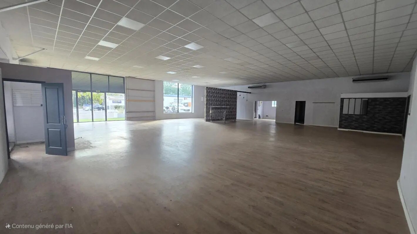 Local commercial dans La Garde à louer Photo de l’immeuble– Image 1 sur 5