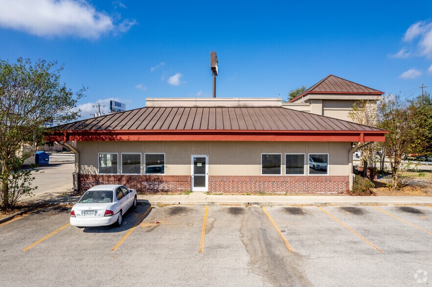 4818 Walzem Rd, San Antonio, TX à vendre - Photo de l’immeuble – Image 2 sur 6