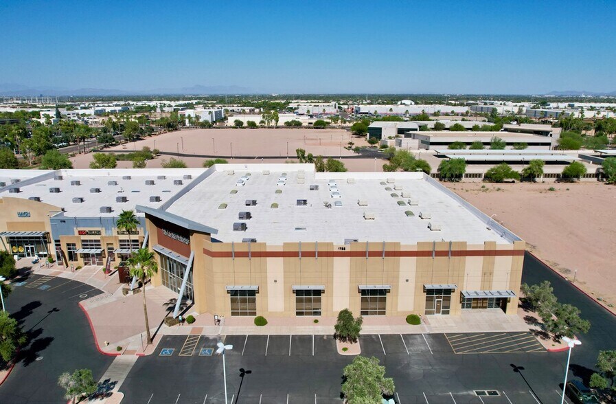 1705 W Ruby Dr, Tempe, AZ à vendre - Photo de l’immeuble – Image 3 sur 7