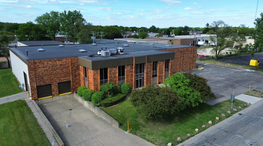 34100 Industrial Rd, Livonia, MI à louer Photo principale– Image 1 sur 9