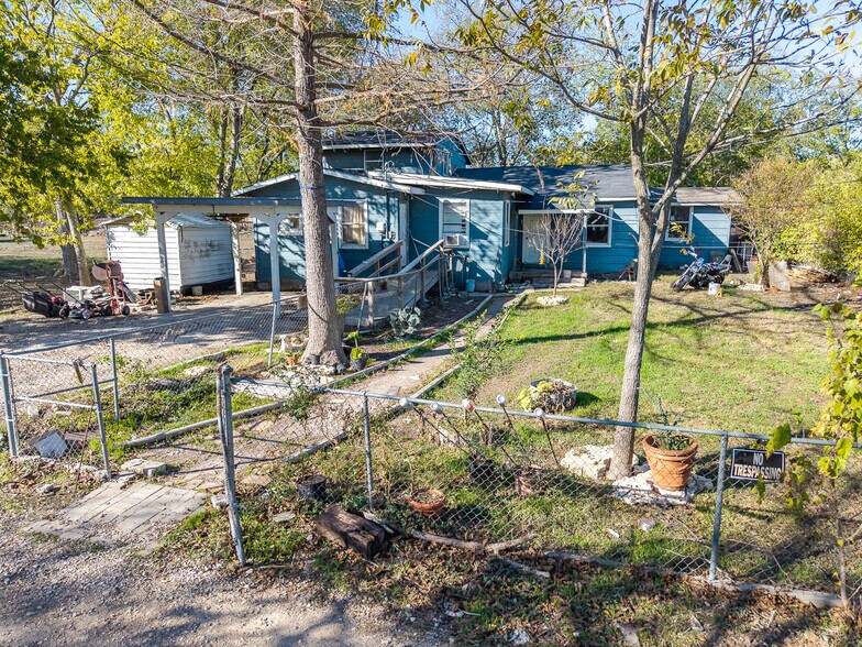 162 Mendoza Ln, Buda, TX à vendre - Photo principale – Image 1 sur 20