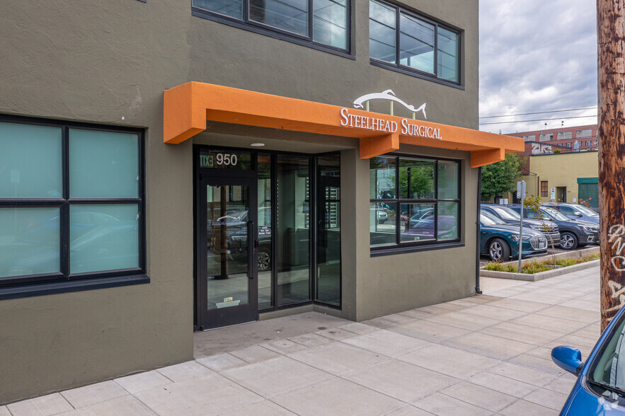 1306-1380 SE 9th Ave, Portland, OR à louer - Photo de l’immeuble – Image 3 sur 5
