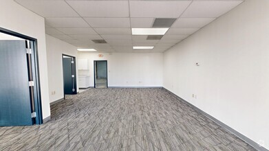 4900 Creekside Dr, Clearwater, FL à louer Numérisation 3D Matterport– Image 1 sur 1